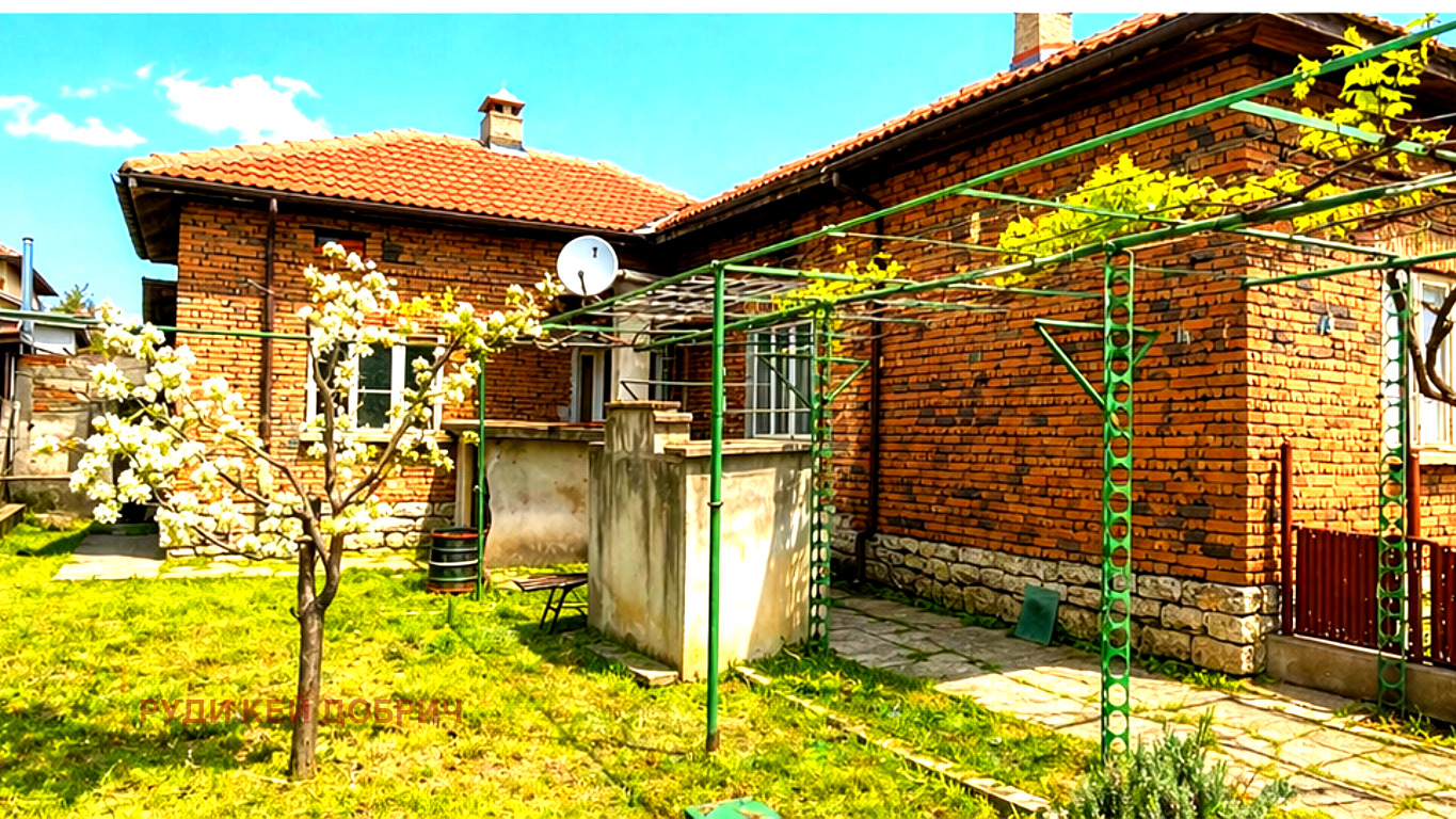 Продава КЪЩА, гр. Генерал Тошево, област Добрич