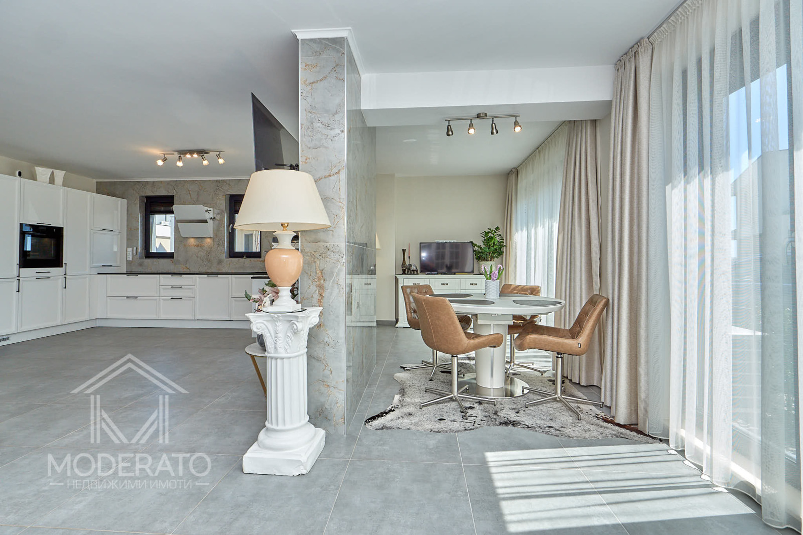 Продава КЪЩА, гр. Бургас, Сарафово, снимка 2 - Къщи - 54134273