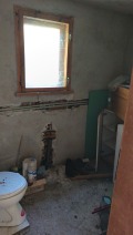 Продава КЪЩА, област Перник, с. Долни Романци • 100000 лв. / 51129.19 € • 96723721 7