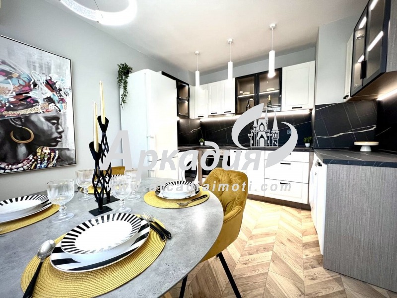 Продава  3-стаен град Пловдив , Христо Смирненски , 97 кв.м | 99721020 - изображение [4]