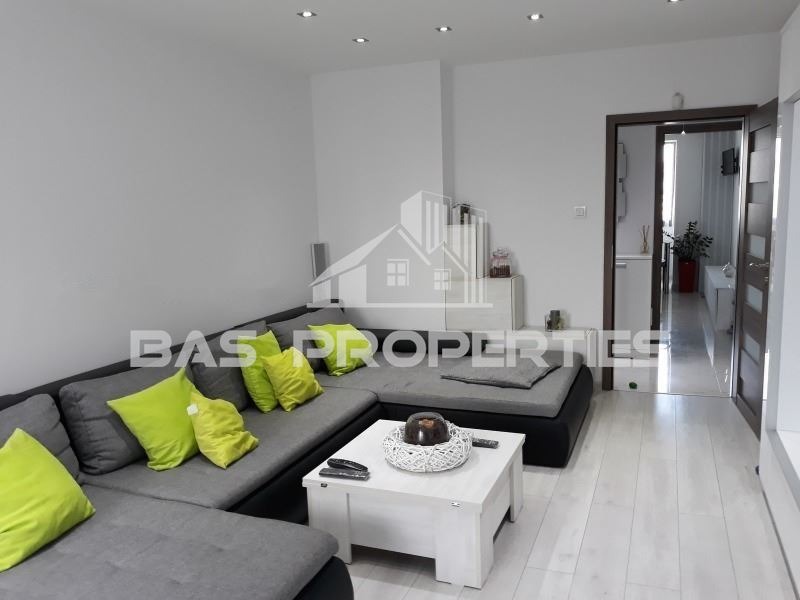 Продава 3-СТАЕН, град София, Красна поляна 3 • 266999 € / 522204.65 лв. • 74235248 1