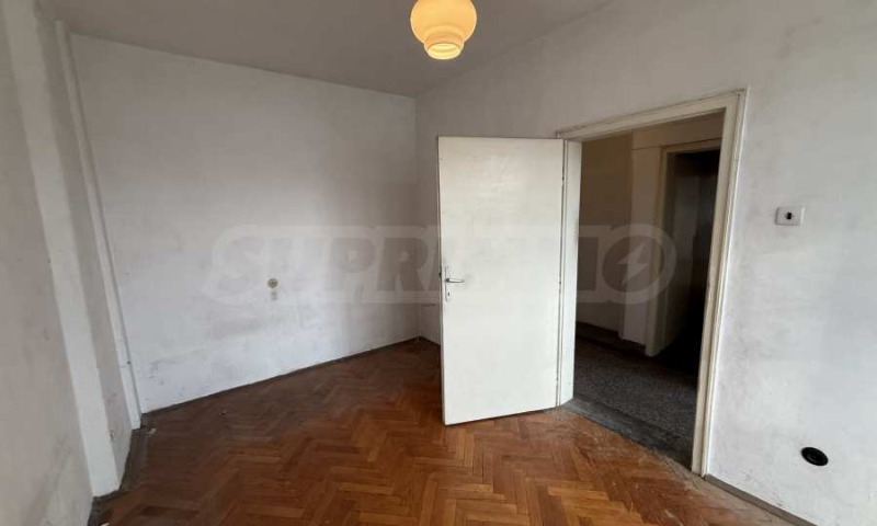 Продава 3-СТАЕН, гр. Велико Търново, Център, снимка 4 - Апартаменти - 52521708