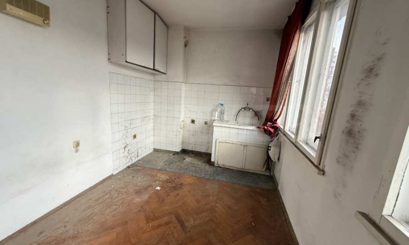 Продава 3-СТАЕН, гр. Велико Търново, Център, снимка 14 - Апартаменти - 52521708