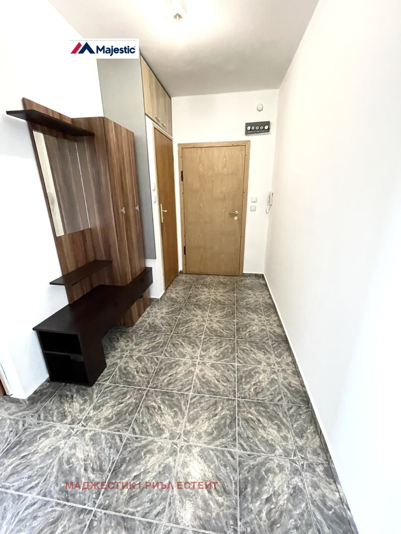 En venta  3 dormitorios Sofia , Mladost 1 , 125 metros cuadrados | 18364400 - imagen [2]