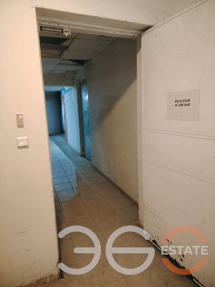 Продава ГАРАЖ, ПАРКОМЯСТО, гр. Варна, област Варна, снимка 3 - Гаражи и паркоместа - 53946605