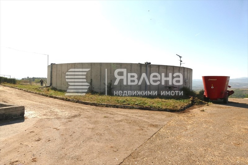 Till salu  Industribyggnad region Vratsa , Gorna Kremena , 11950 kvm | 50927705 - bild [8]