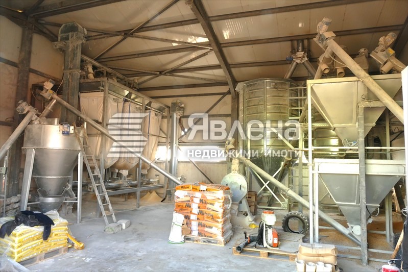 Till salu  Industribyggnad region Vratsa , Gorna Kremena , 11950 kvm | 50927705 - bild [5]