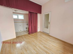 2 slaapkamers Gratska machala, Varna 8