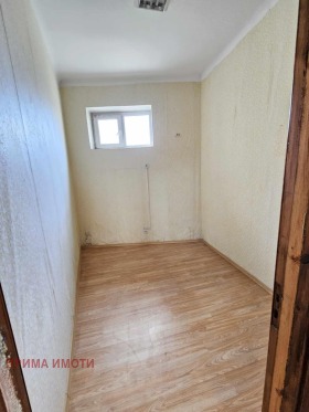 2 slaapkamers Gratska machala, Varna 9