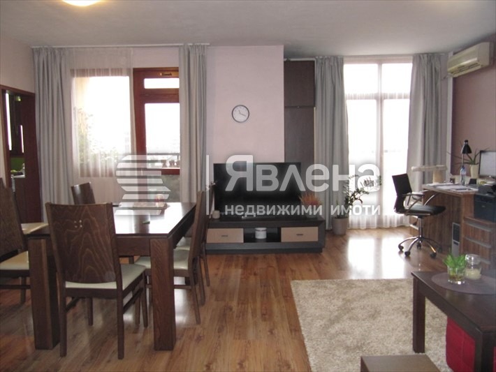 Продава  3-стаен град Пловдив , Тракия , 91 кв.м | 54202429 - изображение [2]