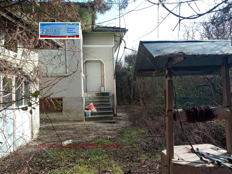 Продава КЪЩА, с. Осиковска Лакавица, област София област