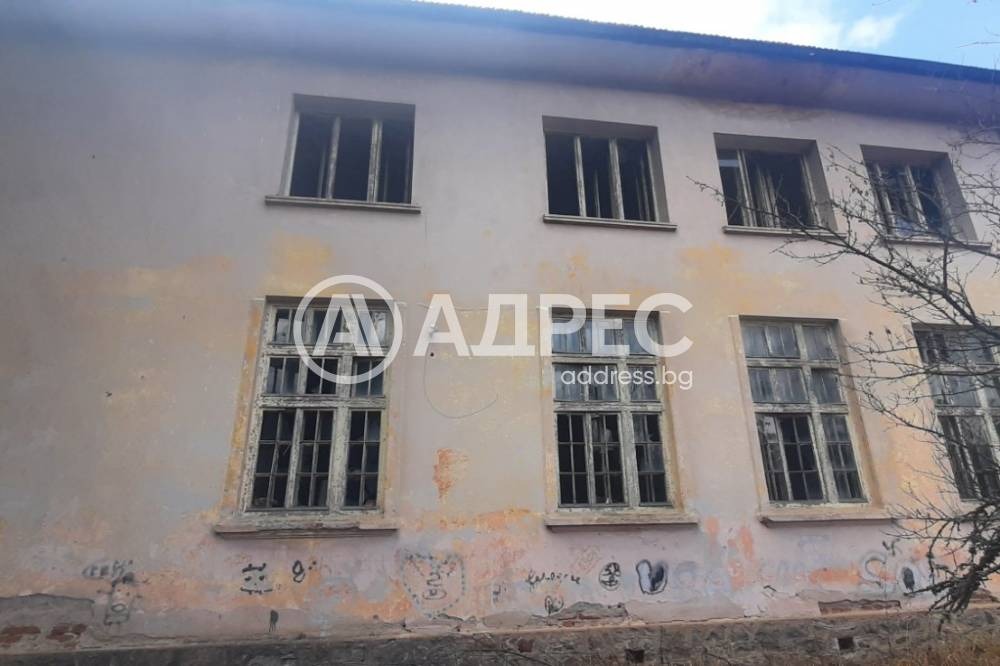 Продава ХОТЕЛ, с. Горни Окол, област София област, снимка 2 - Хотели - 51216292