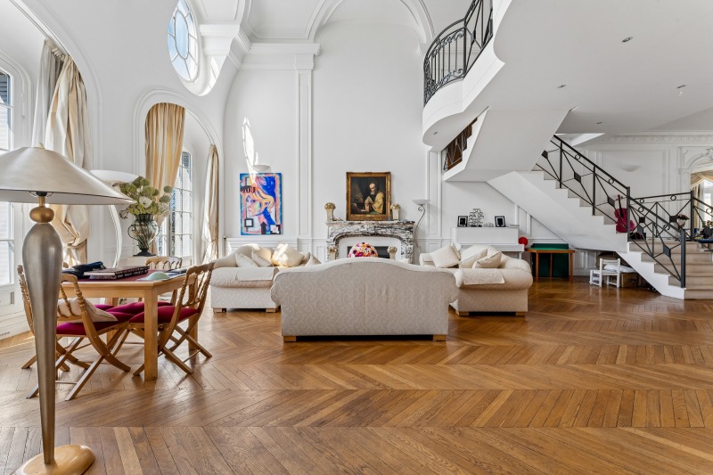 Продава МЕЗОНЕТ в град Варна, Център - 370 кв.м / При запитване, ИМОТИ МИРА