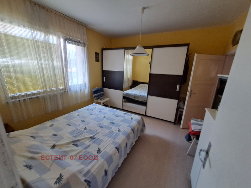 Продава  Етаж от къща област Пловдив , гр. Баня , 120 кв.м | 58402357 - изображение [12]