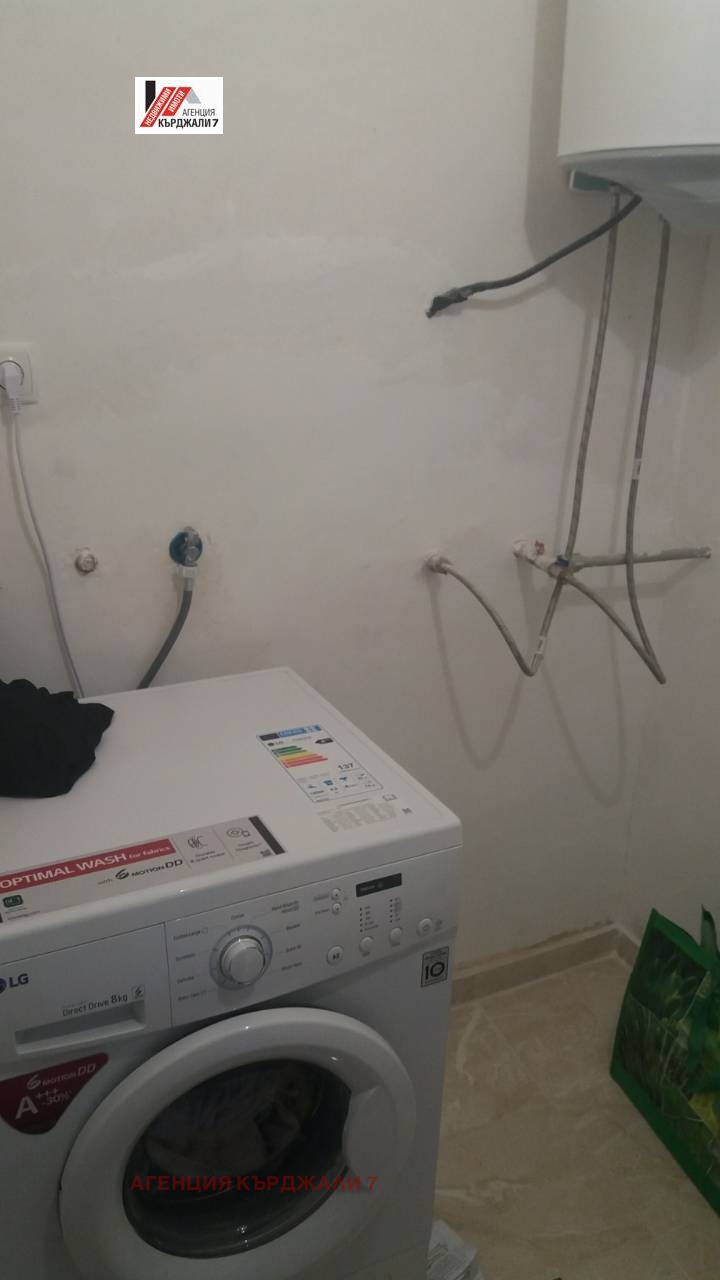 Продава 3-СТАЕН, гр. Кърджали, Възрожденци, снимка 16 - Апартаменти - 54773607