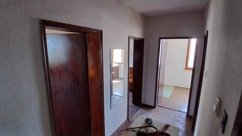 Na prodej  Podlaha domu oblast Shumen , Novi pazar , 168 m2 | 90989651 - obraz [7]