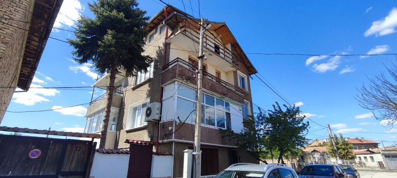 Na prodej  Podlaha domu oblast Shumen , Novi pazar , 168 m2 | 90989651