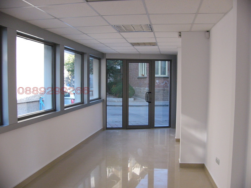 Продава МАГАЗИН, гр. Велико Търново, Център, снимка 6 - Магазини - 52780846