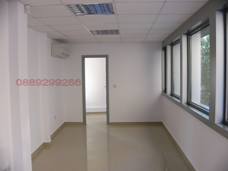 Продава МАГАЗИН, гр. Велико Търново, Център, снимка 3 - Магазини - 52780846