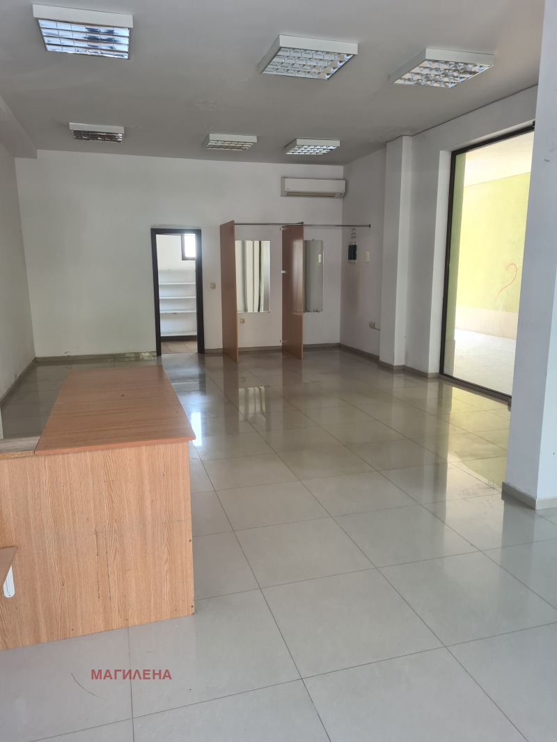 Продава  Магазин град Пловдив , Въстанически , 70 кв.м | 37506853