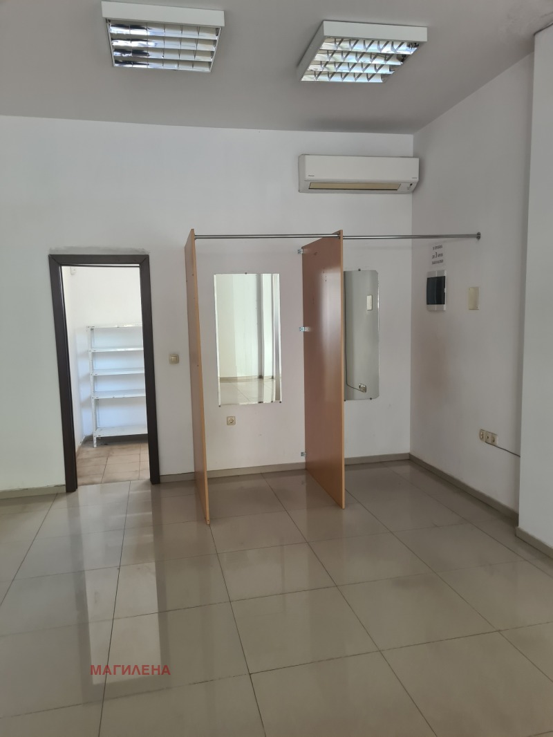 Продава  Магазин град Пловдив , Въстанически , 70 кв.м | 37506853 - изображение [2]