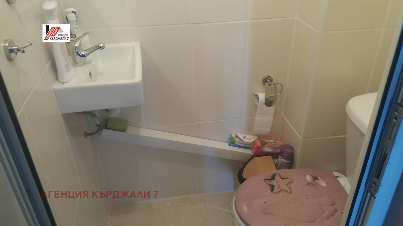 Продава 3-СТАЕН, гр. Кърджали, Възрожденци, снимка 11 - Апартаменти - 54773607
