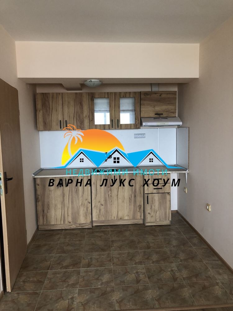 Продава 2-СТАЕН, гр. Варна, Бриз, снимка 2 - Aпартаменти - 48050515