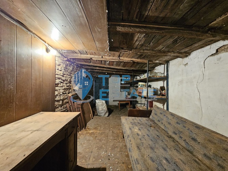 Продава КЪЩА, с. Горна Липница, област Велико Търново, снимка 13 - Къщи - 46364471