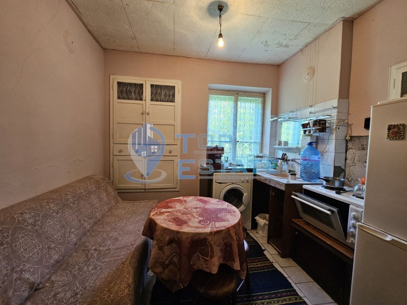 Продава КЪЩА, с. Горна Липница, област Велико Търново, снимка 9 - Къщи - 46364471