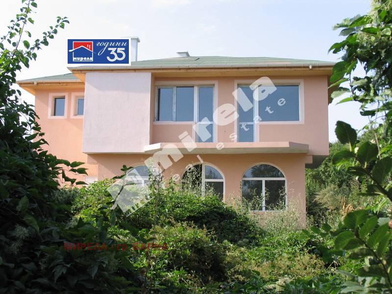 Продава КЪЩА, с. Топола, област Добрич