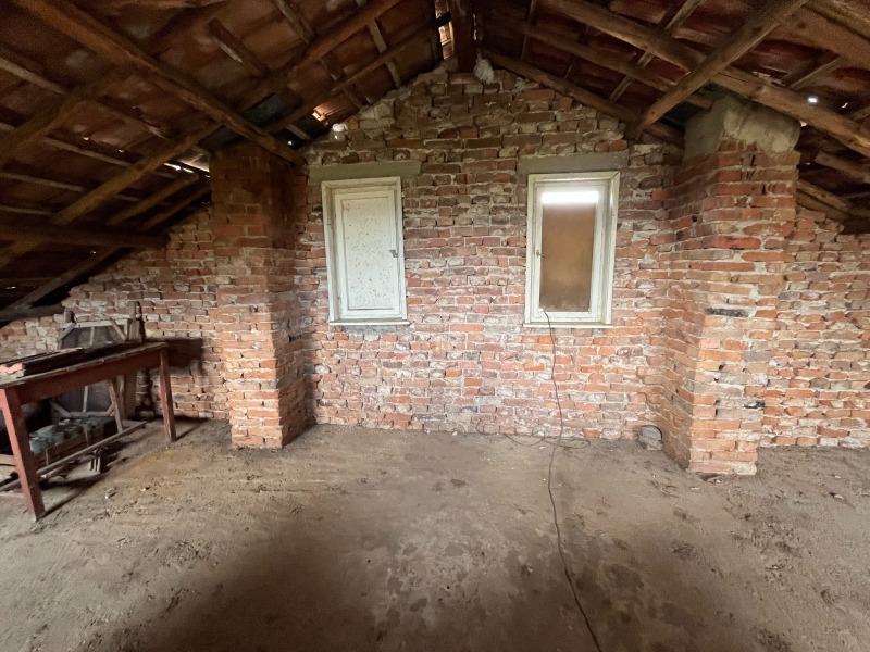 Продава ВИЛА, гр. Казанлък, област Стара Загора, снимка 11 - Вили - 52236819