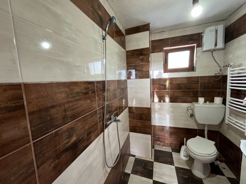 Продава ВИЛА, гр. Казанлък, област Стара Загора, снимка 10 - Вили - 52236819