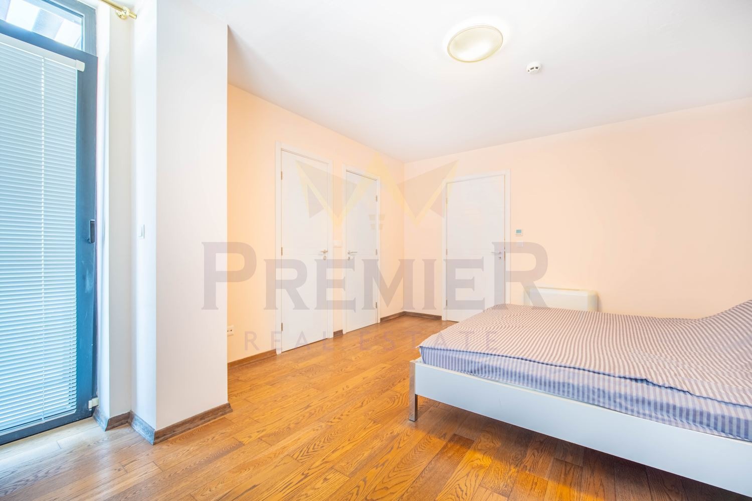 Продава 3-СТАЕН, гр. Варна, Център, снимка 13 - Апартаменти - 55310373