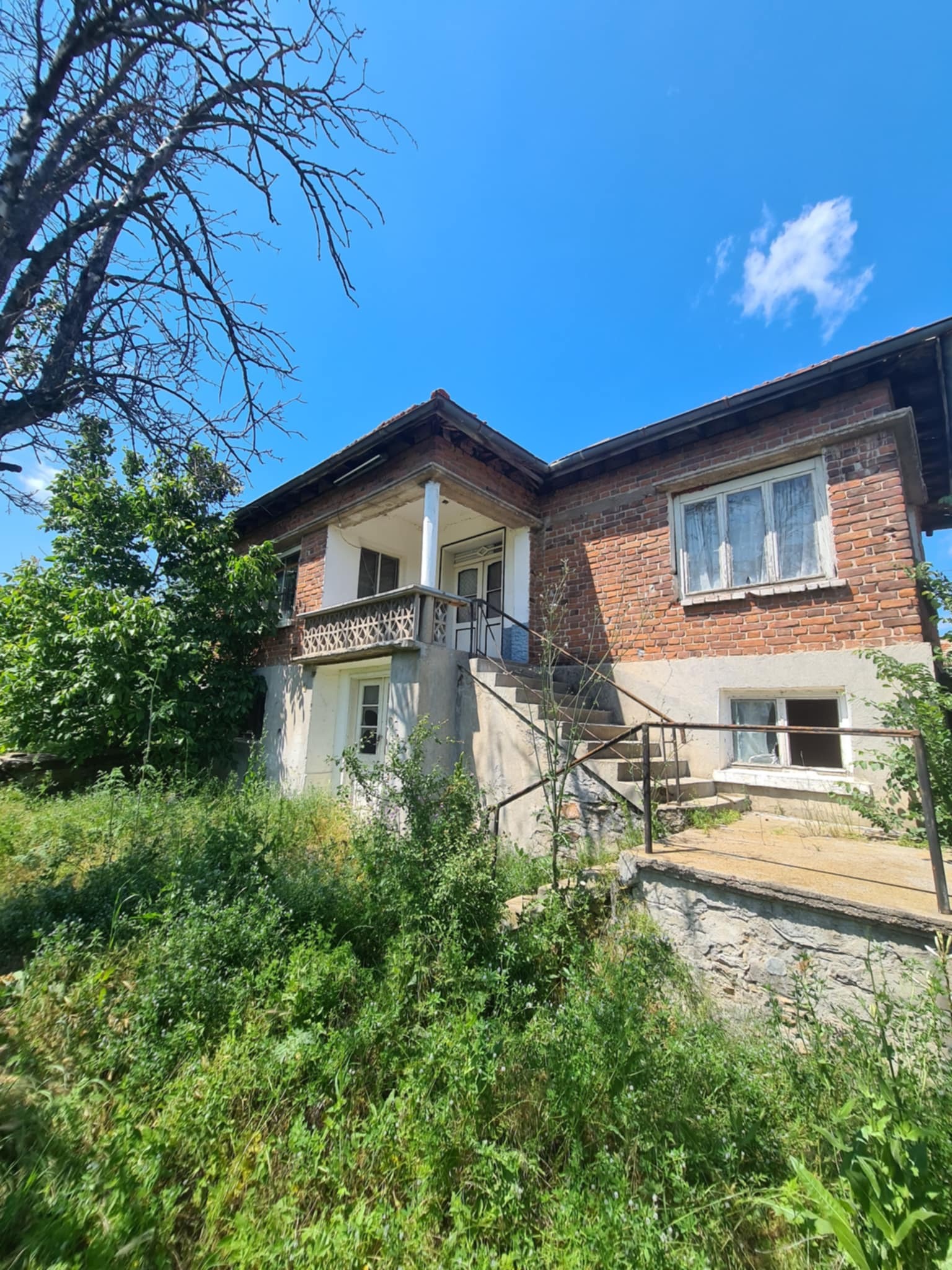 Продава КЪЩА, с. Клокотница, област Хасково