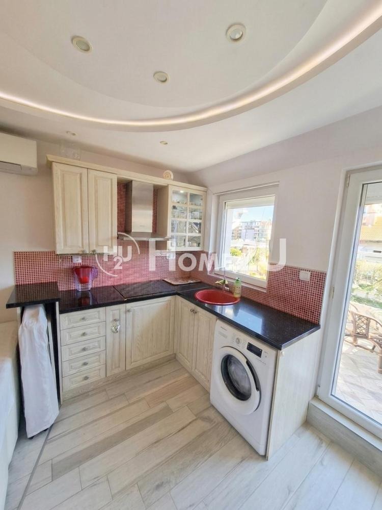 Продава 3-СТАЕН, гр. Бургас, Възраждане, снимка 3 - Апартаменти - 56207811