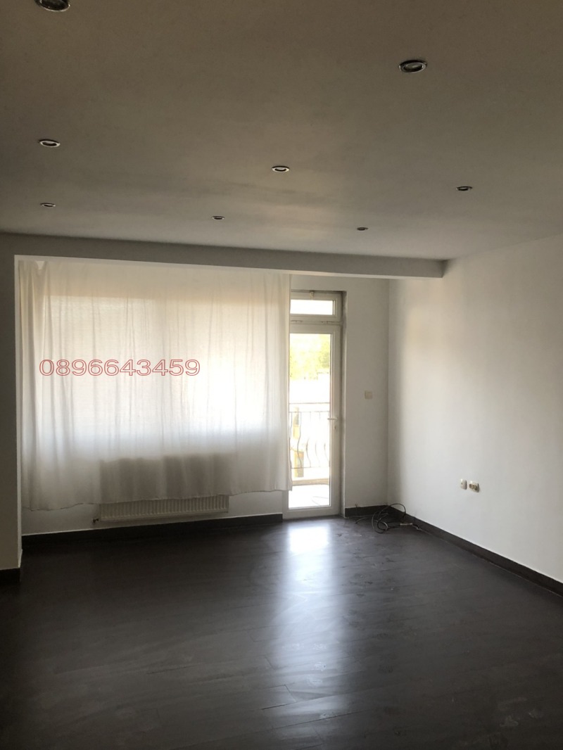 Продава МНОГОСТАЕН, гр. Петрич, област Благоевград, снимка 2 - Апартаменти - 52783451