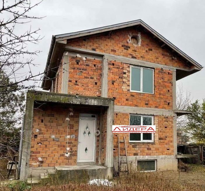 Продава  Къща, област Пловдив, с. Рогош • 66 400 EUR • ID 61612896 — holmes.bg - [1] 