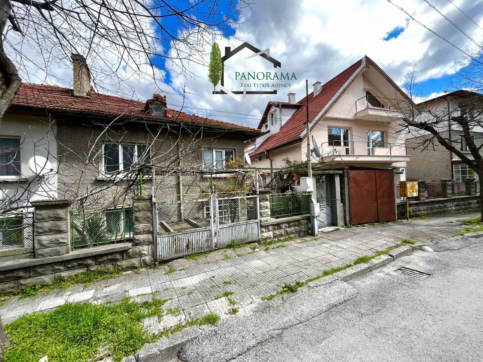 Продава КЪЩА, гр. Шумен, Военно училище