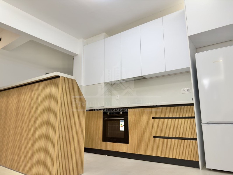 Продава 3-СТАЕН, гр. София, Център, снимка 2 - Апартаменти - 52580188