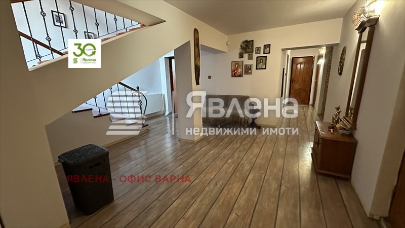 Myytävänä  Talo Varna , Zvezditsa , 226 neliömetriä | 33753406 - kuva [3]