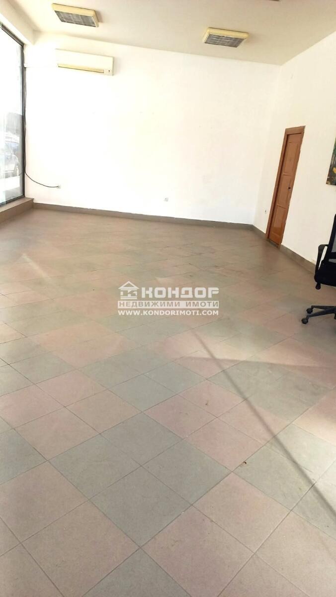 Продава МАГАЗИН, гр. Пловдив, Кючук Париж, снимка 3 - Магазини - 54106791