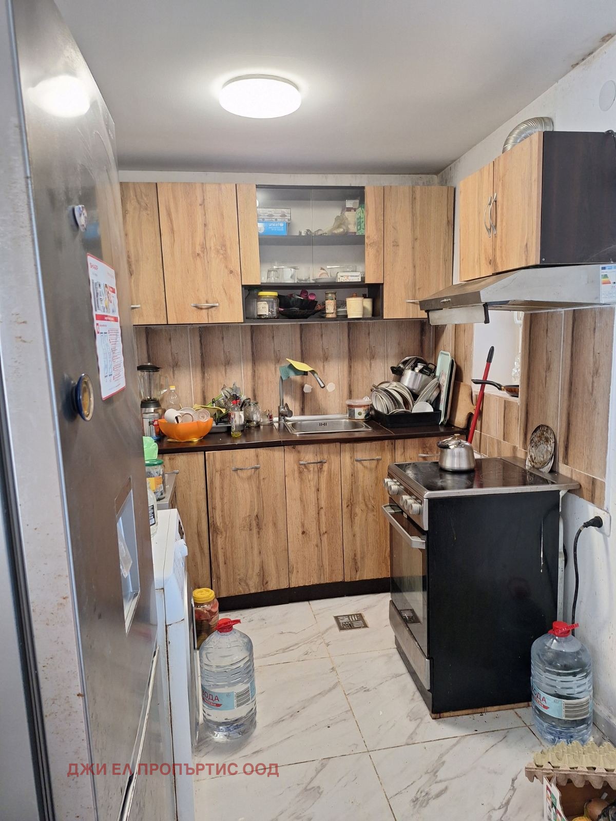 Продава КЪЩА, гр. София, гр. Нови Искър