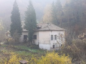 Продажба на имоти в с. Еленов дол, област София - изображение 1 