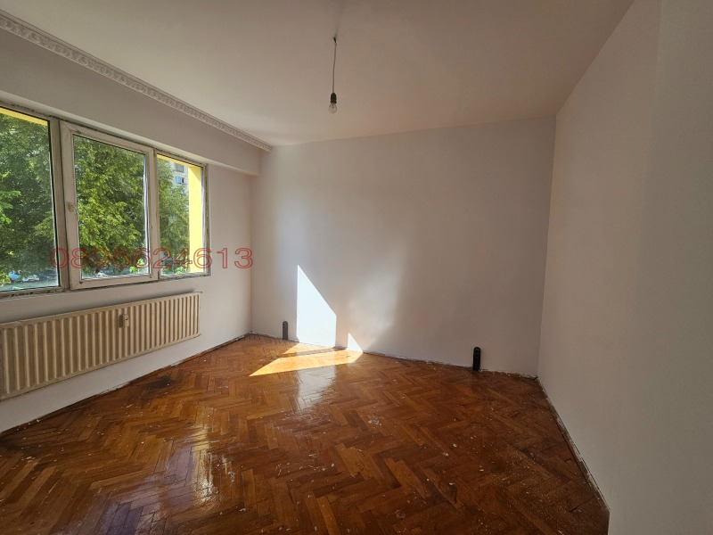 For Sale  1 bedroom Pernik , Iztok , 58 sq.m | 62858194