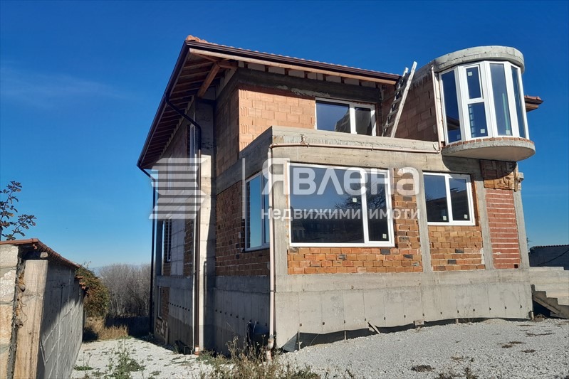 Продава КЪЩА, с. Марково, област Пловдив, снимка 2 - Къщи - 48006501