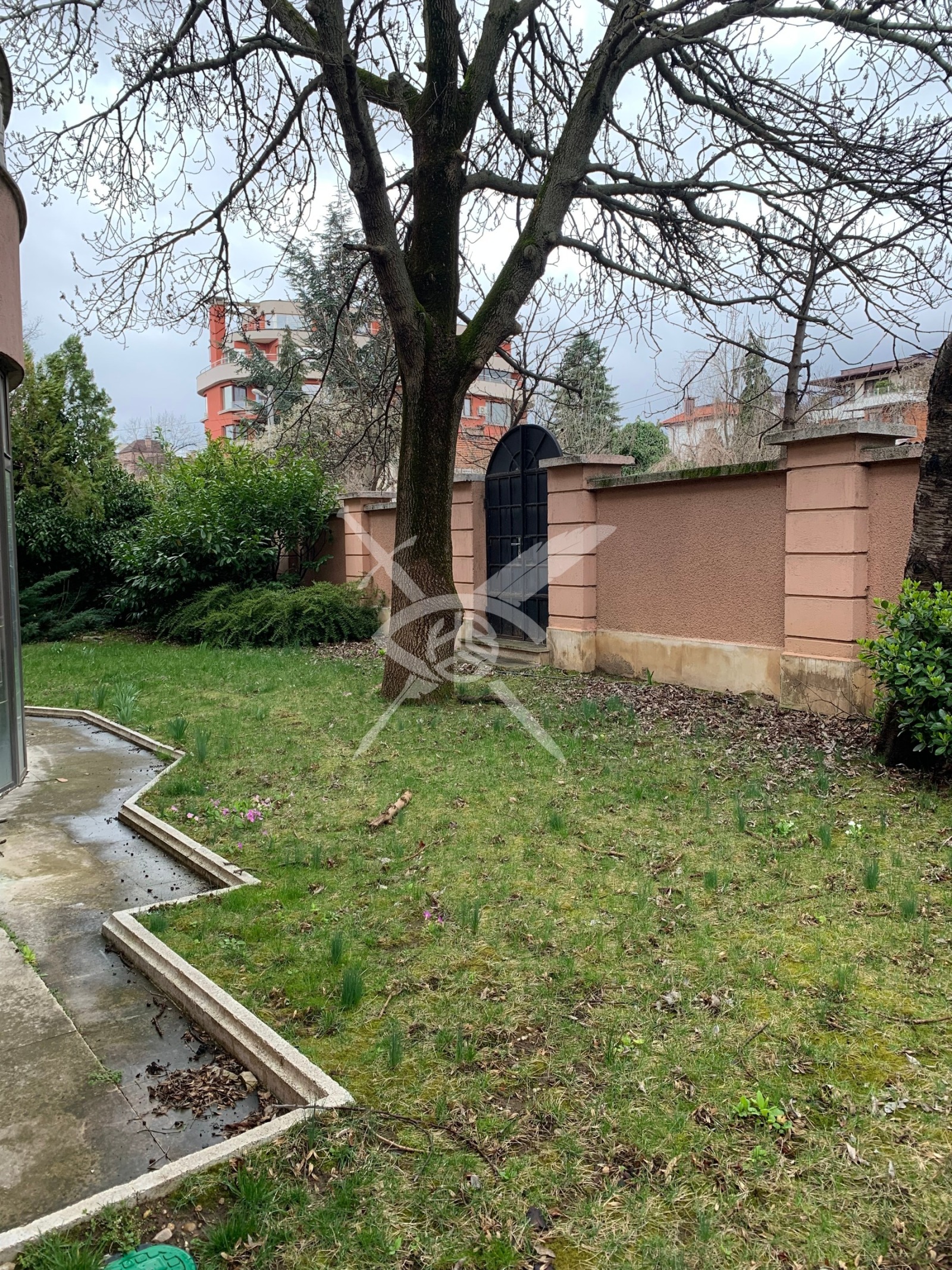 Продава КЪЩА, гр. София, Манастирски ливади, снимка 2 - Къщи - 44938925