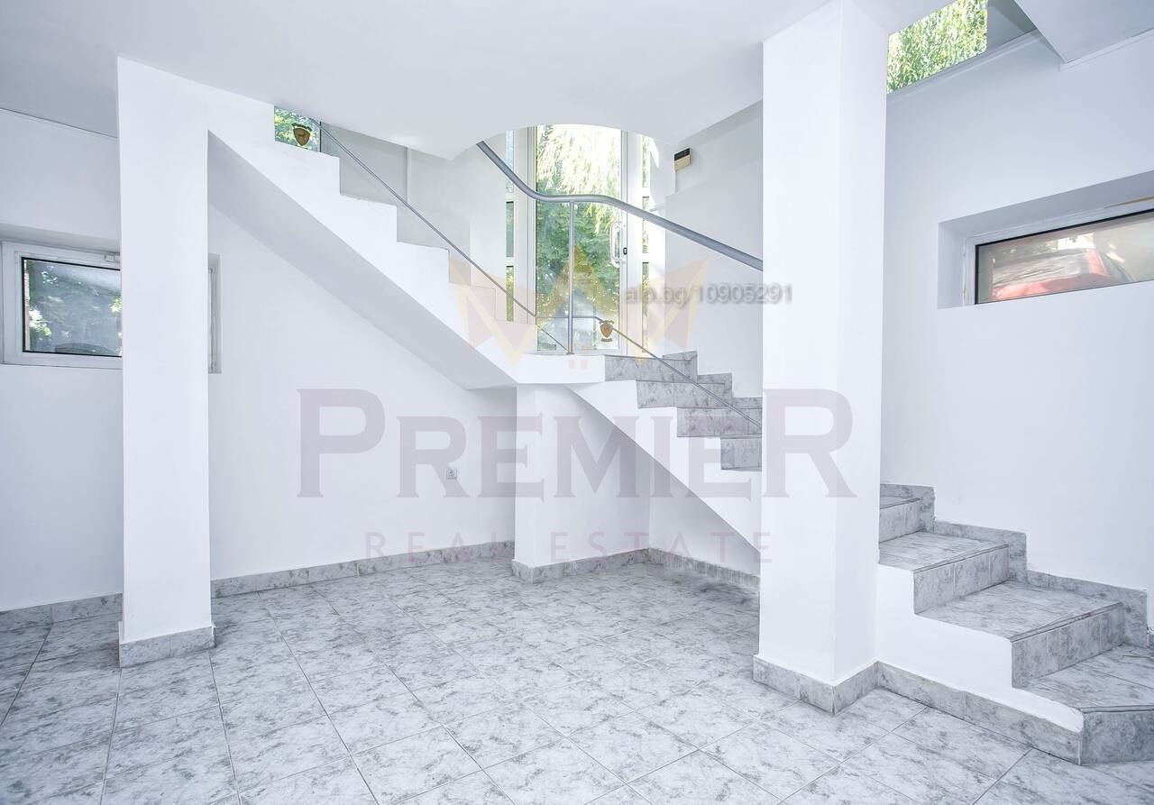 Продава КЪЩА, гр. Варна, Фестивален комплекс, снимка 2 - Къщи - 55811851