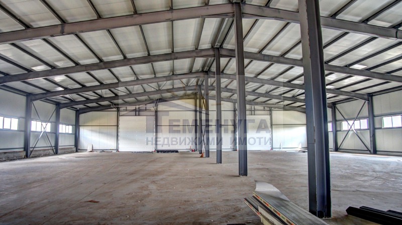 In vendita  Magazzinaggio Sofia , Voluiak , 2040 mq | 53208269