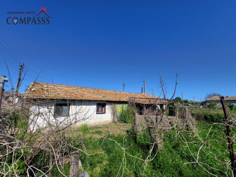 Till salu  Komplott region Dobrich , Lovtjanci , 1640 kvm | 99711488 - bild [3]