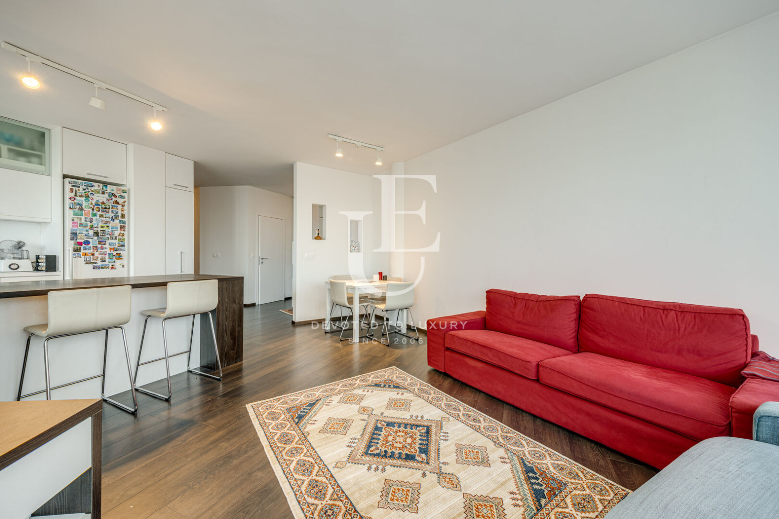 Продава 3-СТАЕН, гр. София, Изток, снимка 2 - Апартаменти - 54732040